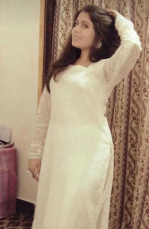 thin-girl-available-for-night-in-lahore-03351647179-big-2